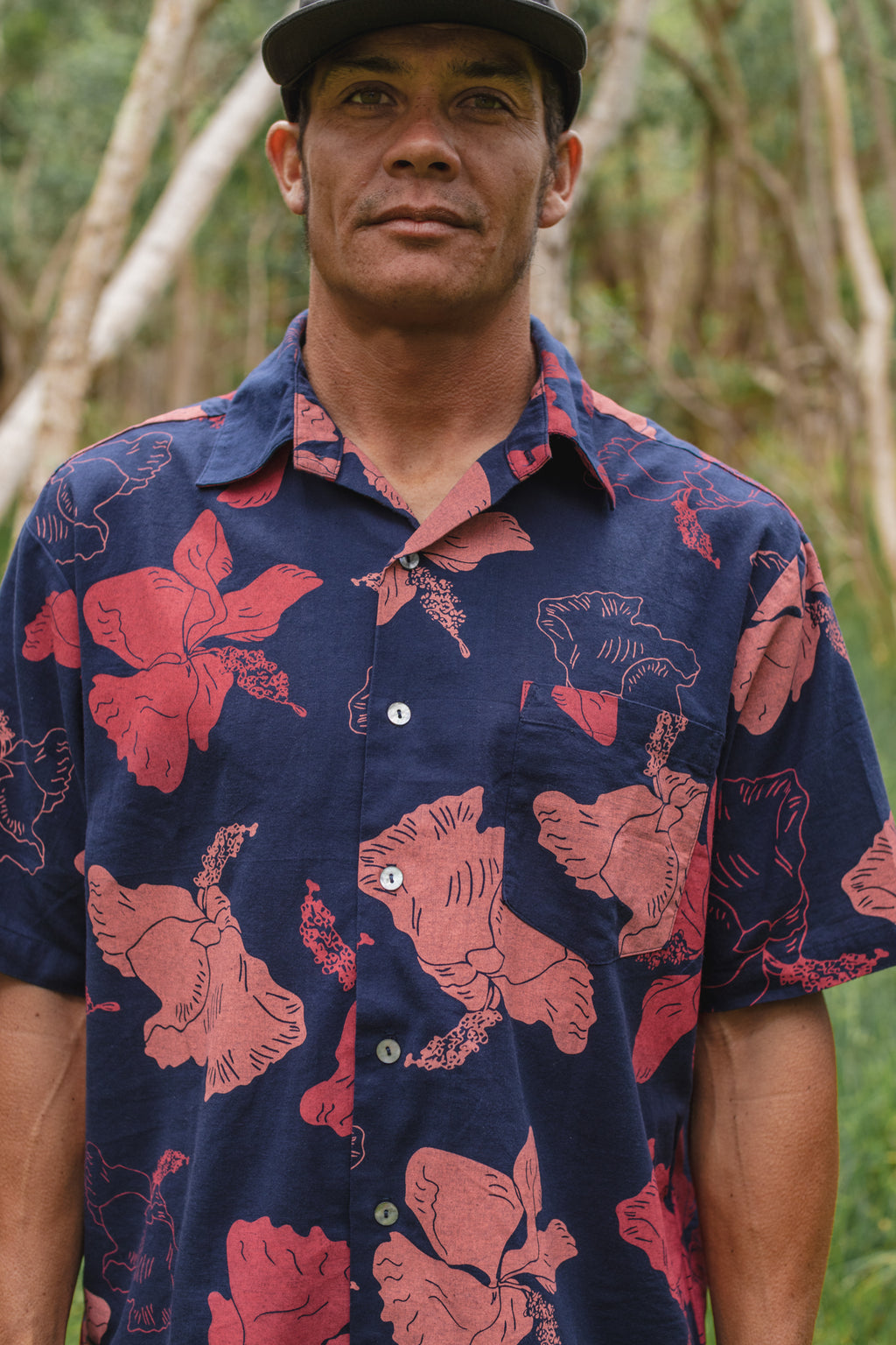Koki'o/Hau hele 'ula | Button-down Aloha Shirt - navy