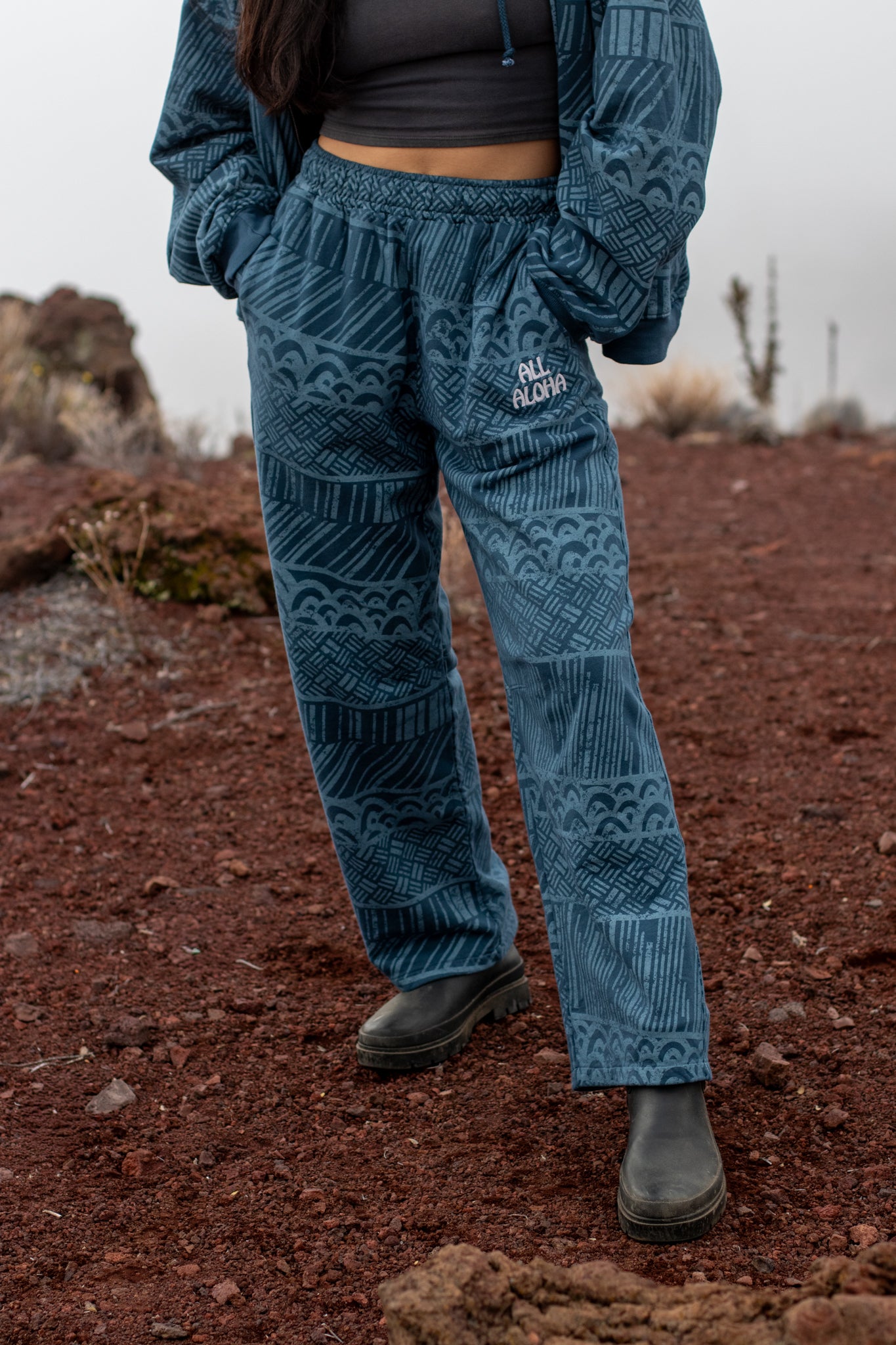 He Ho'oheno Ua | Wide leg Sweatpants