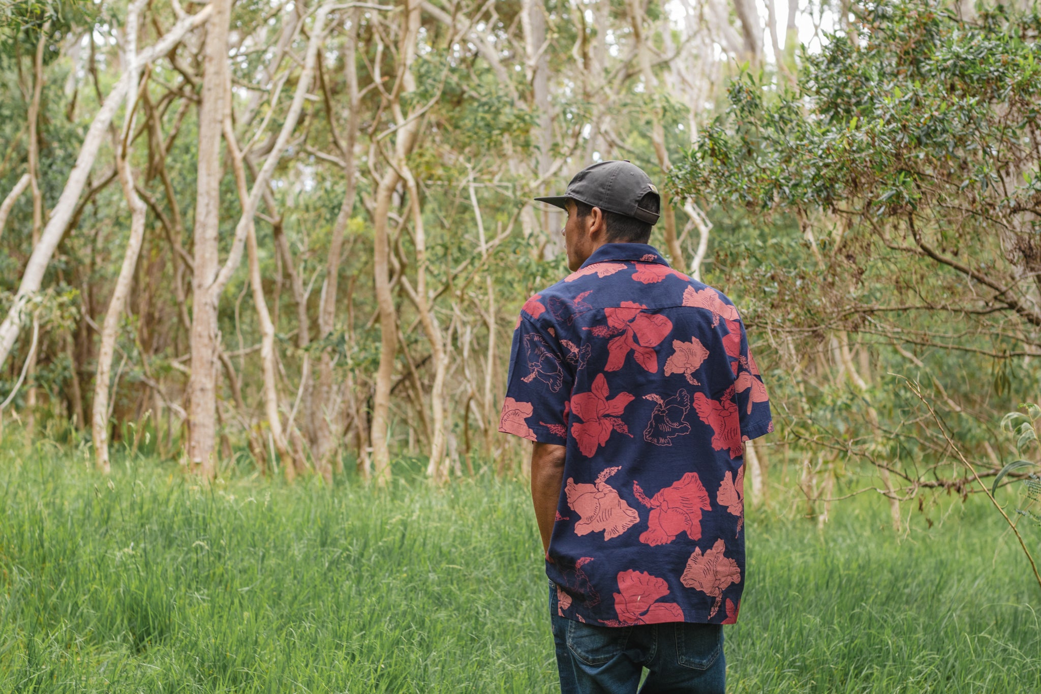 Koki'o/Hau hele 'ula | Button-down Aloha Shirt - navy