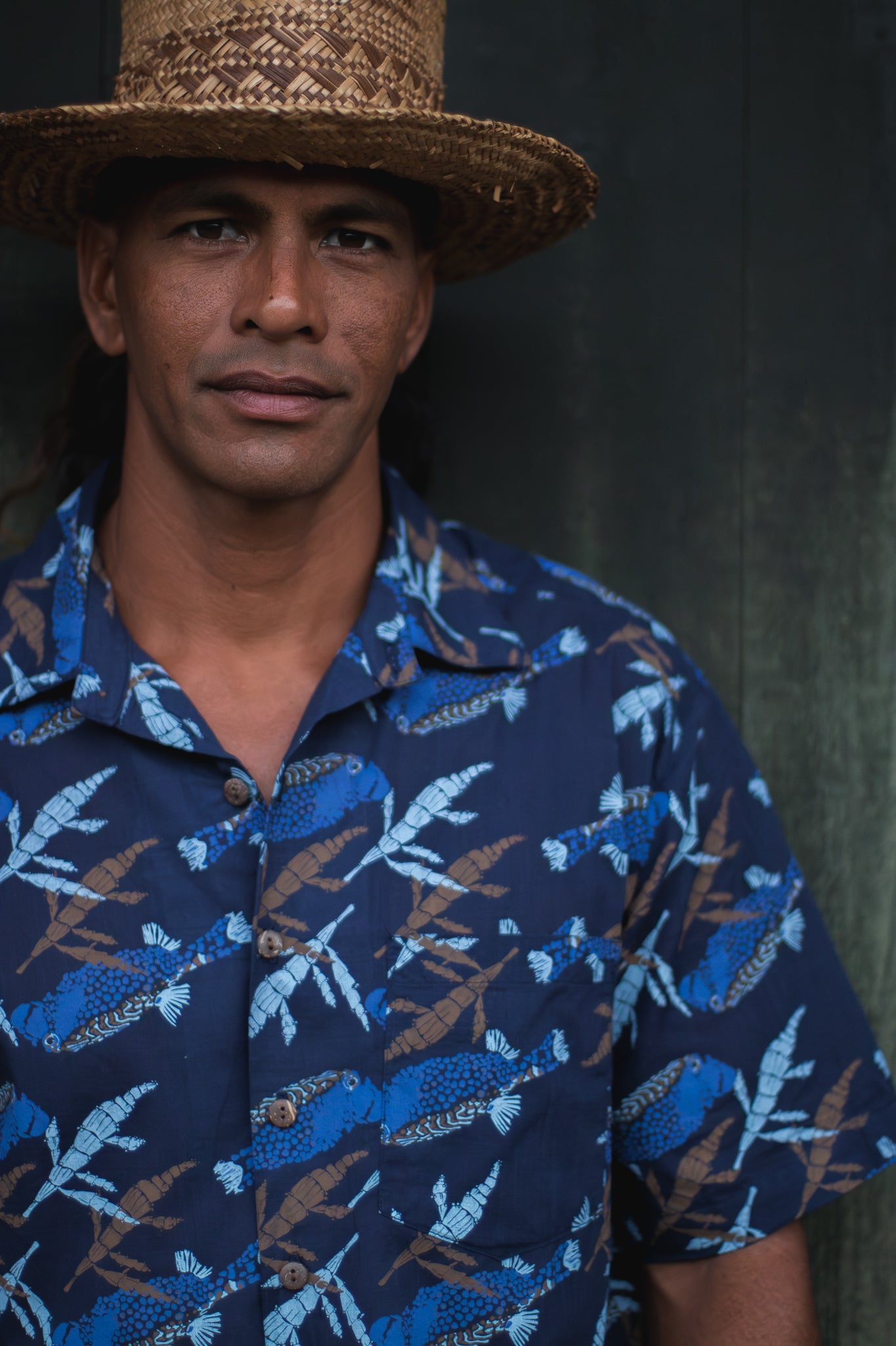 Moa + Hulumoa | Button-down aloha shirt - navy
