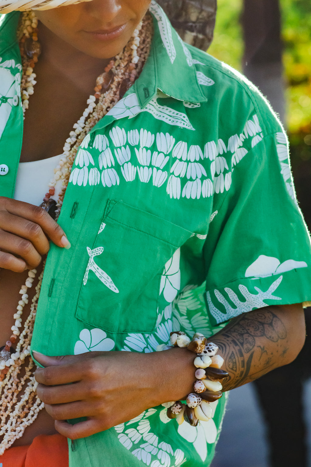 He Aloha no Tahiti | Wahine Aloha Shirt - green