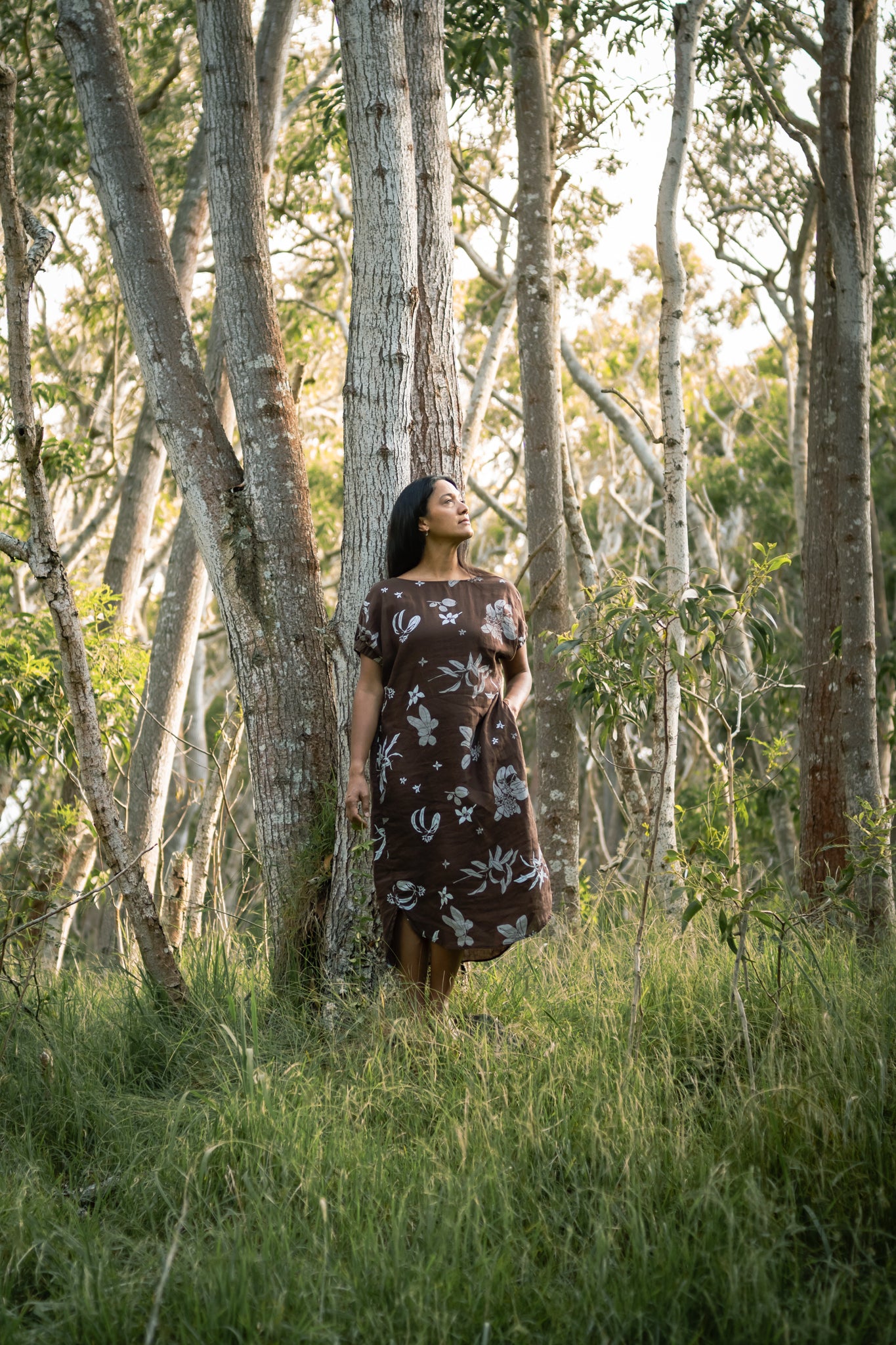 ʻIliahi | Linen Cinched Sleeve Maxi Dress - brown