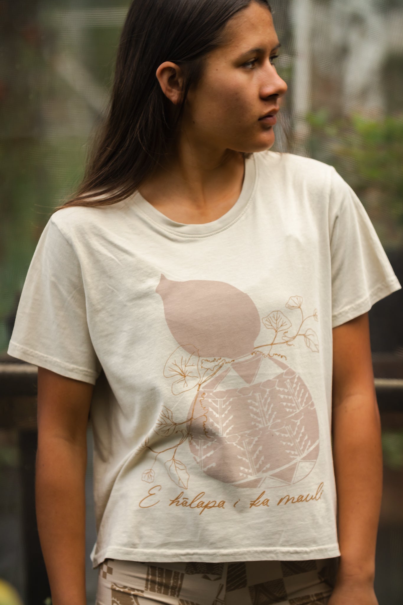 Ipu | Wahine Basic Tee - sand