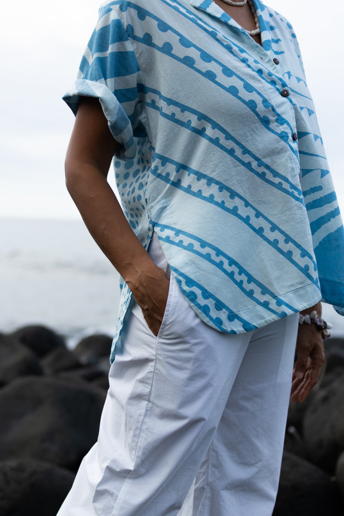 Kīkākapu | Breezy Top - ice blue