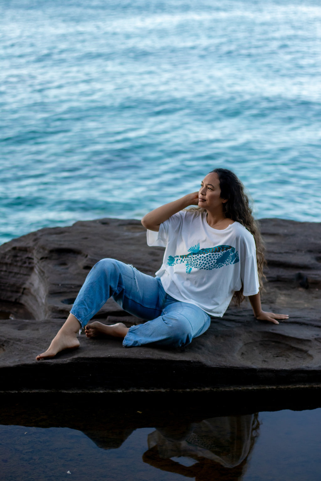 Moa + Hulumoa | Oversized wahine tee - white