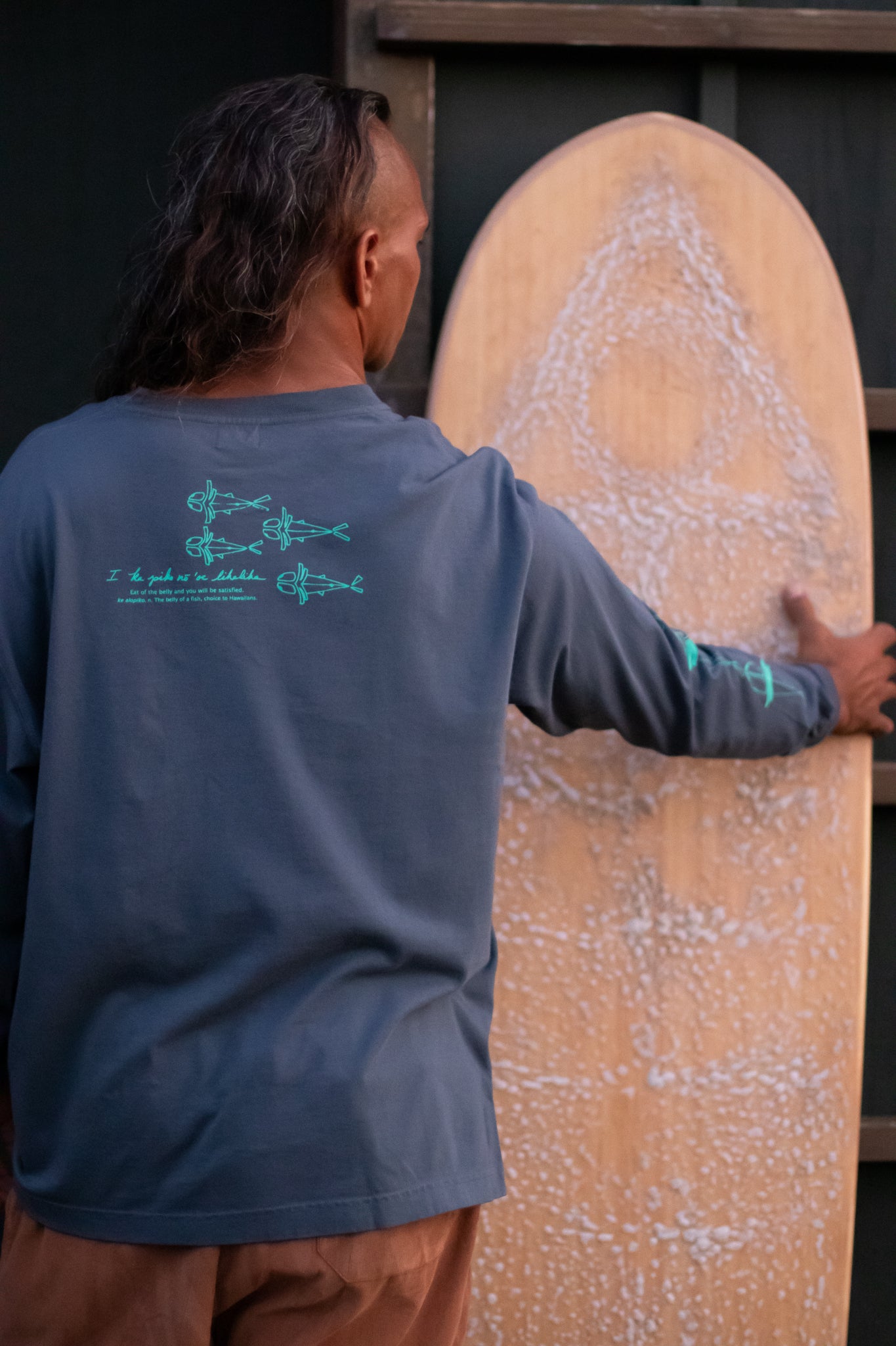 Moi Logo | Kāne Longsleeve Tee - gray