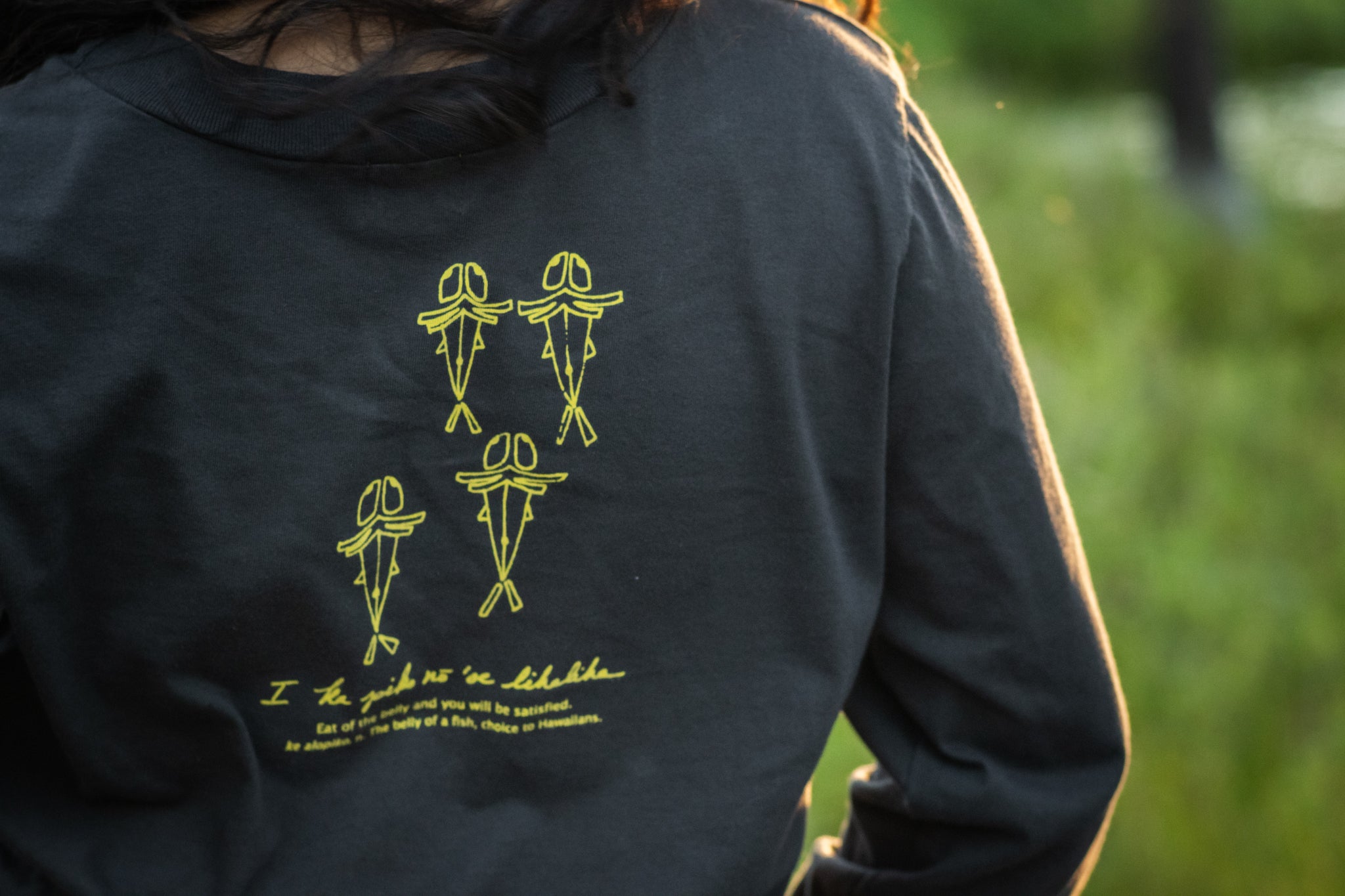 Moi Logo | Cropped Longsleeve Tee - charcoal