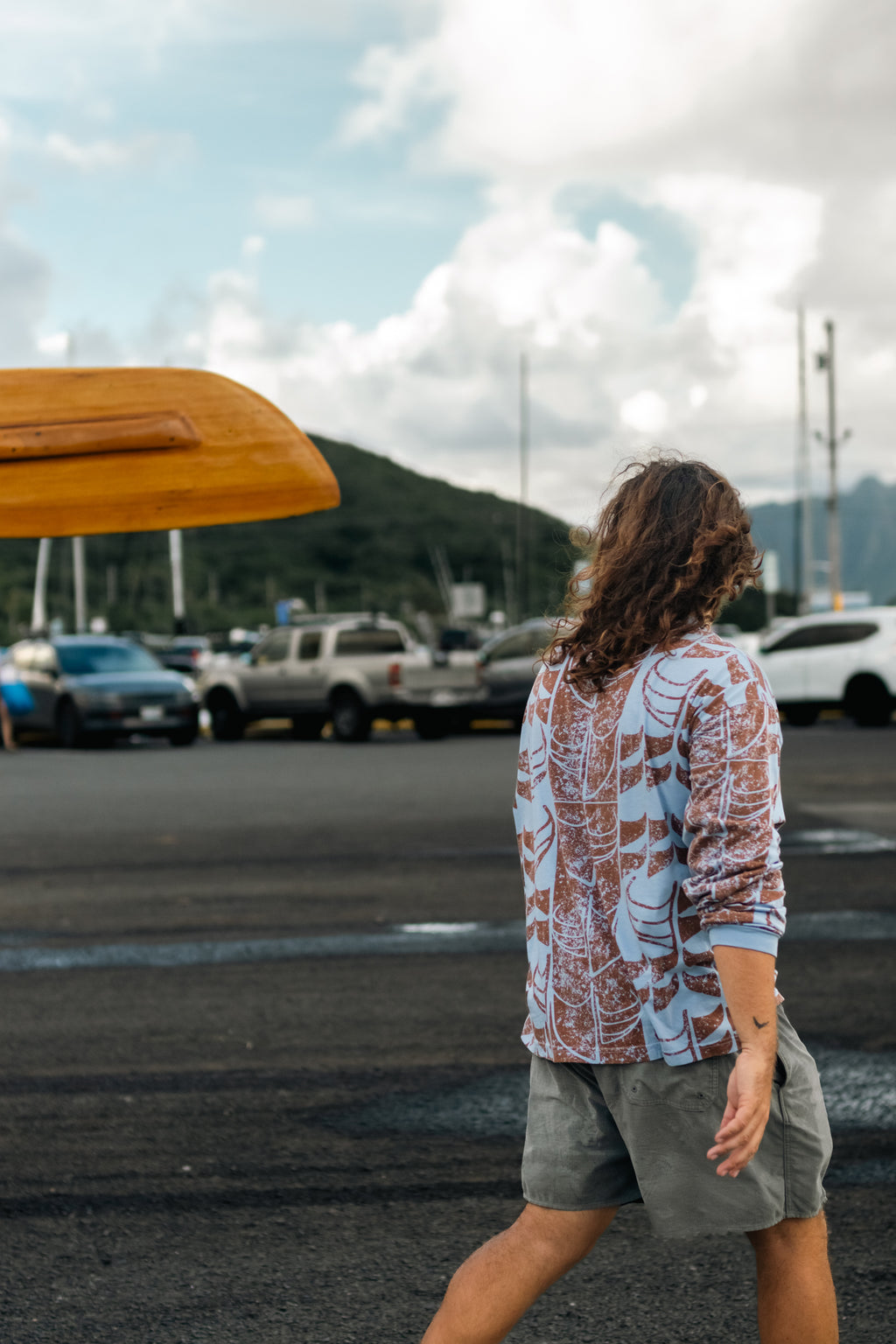 He Waʻa He Moku | Kāne Longsleeve Tee - periwinkle
