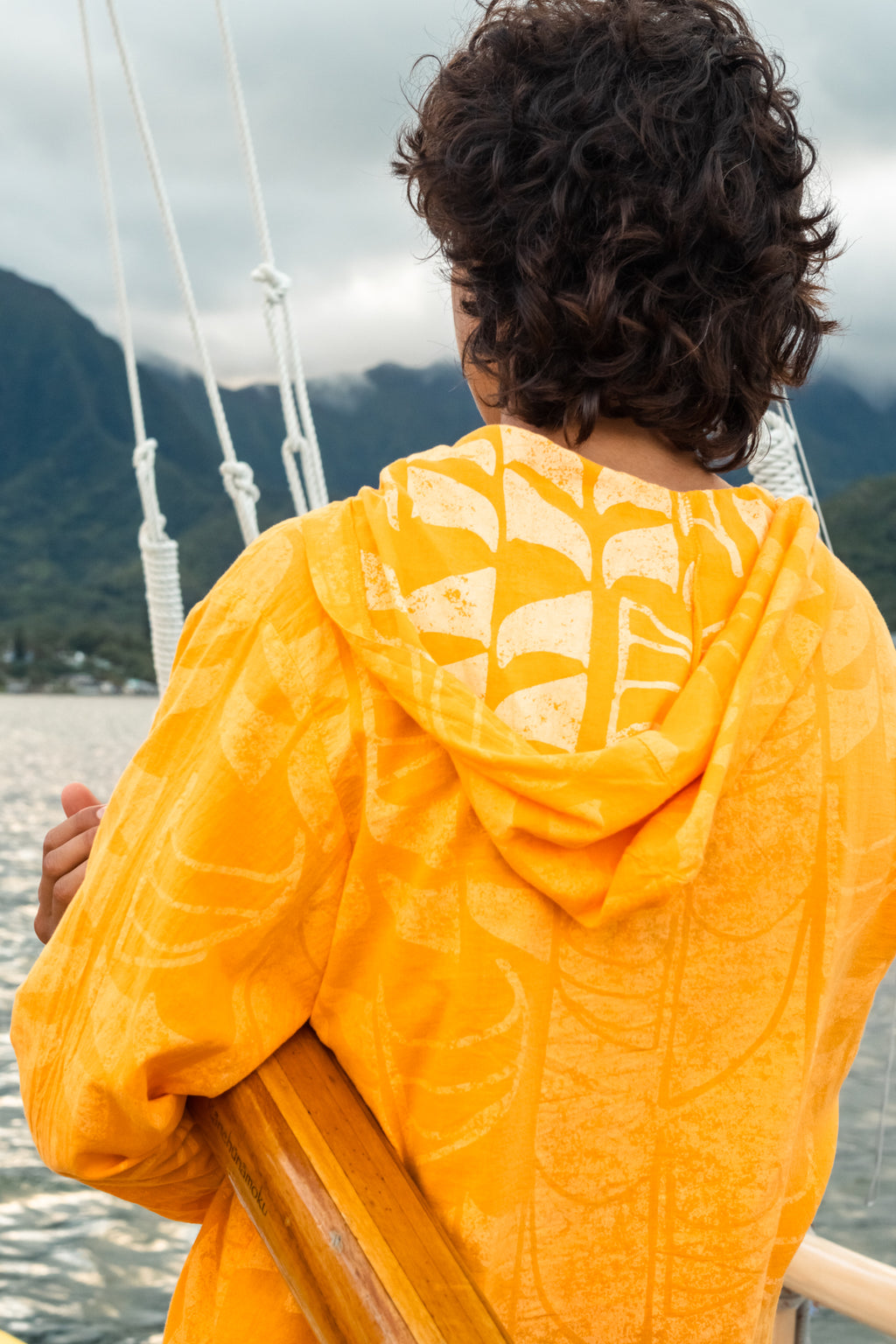 He Waʻa He Moku | Unisex Hoodie - orange
