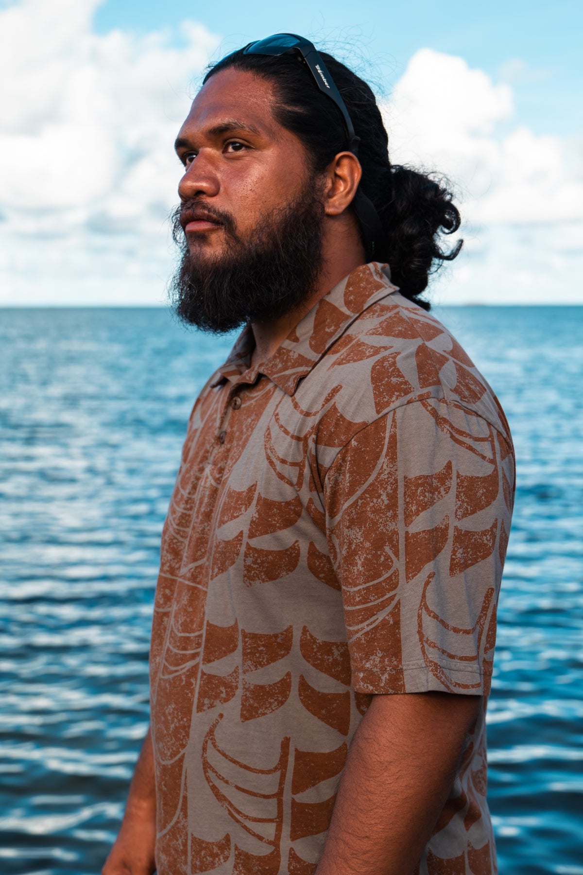 He Waʻa He Moku | Kāne Polo - grey